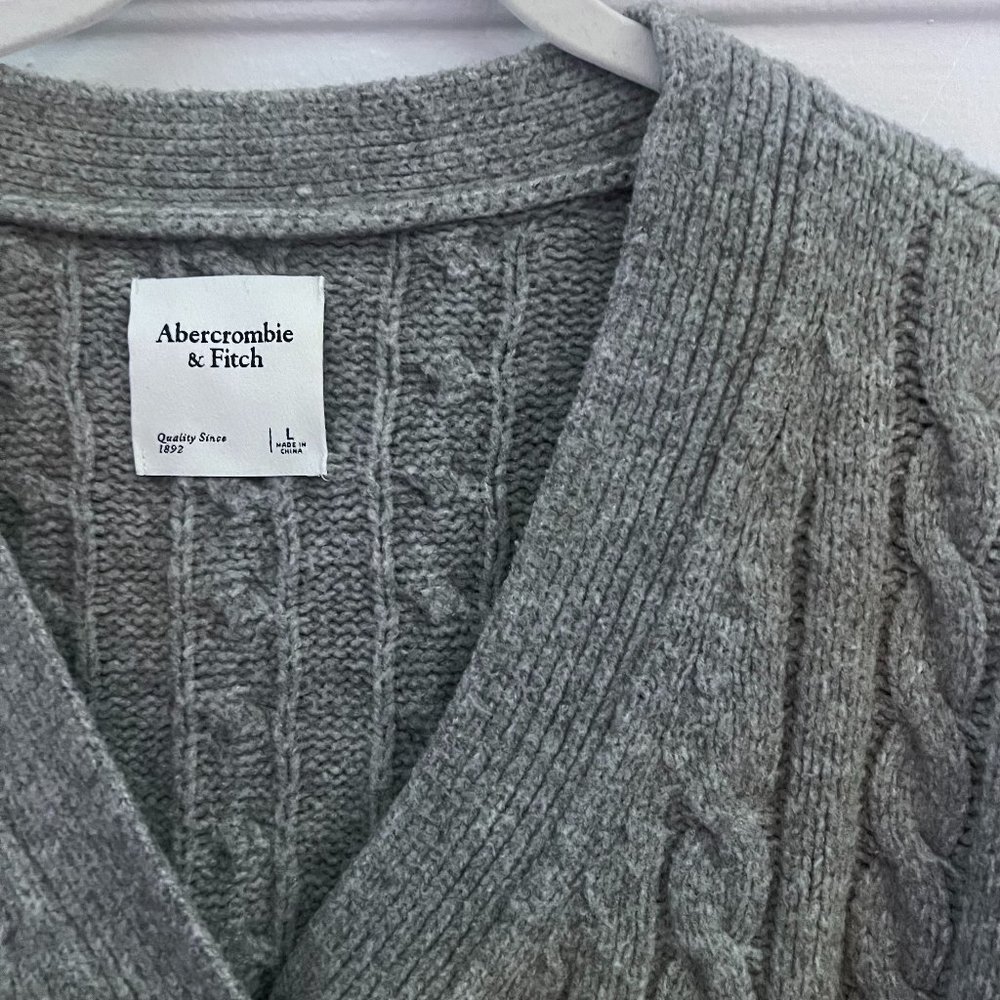 Abercrombie & Fitch - Gray, Cropped, Slouchy Cardigan Sweater, Size Large